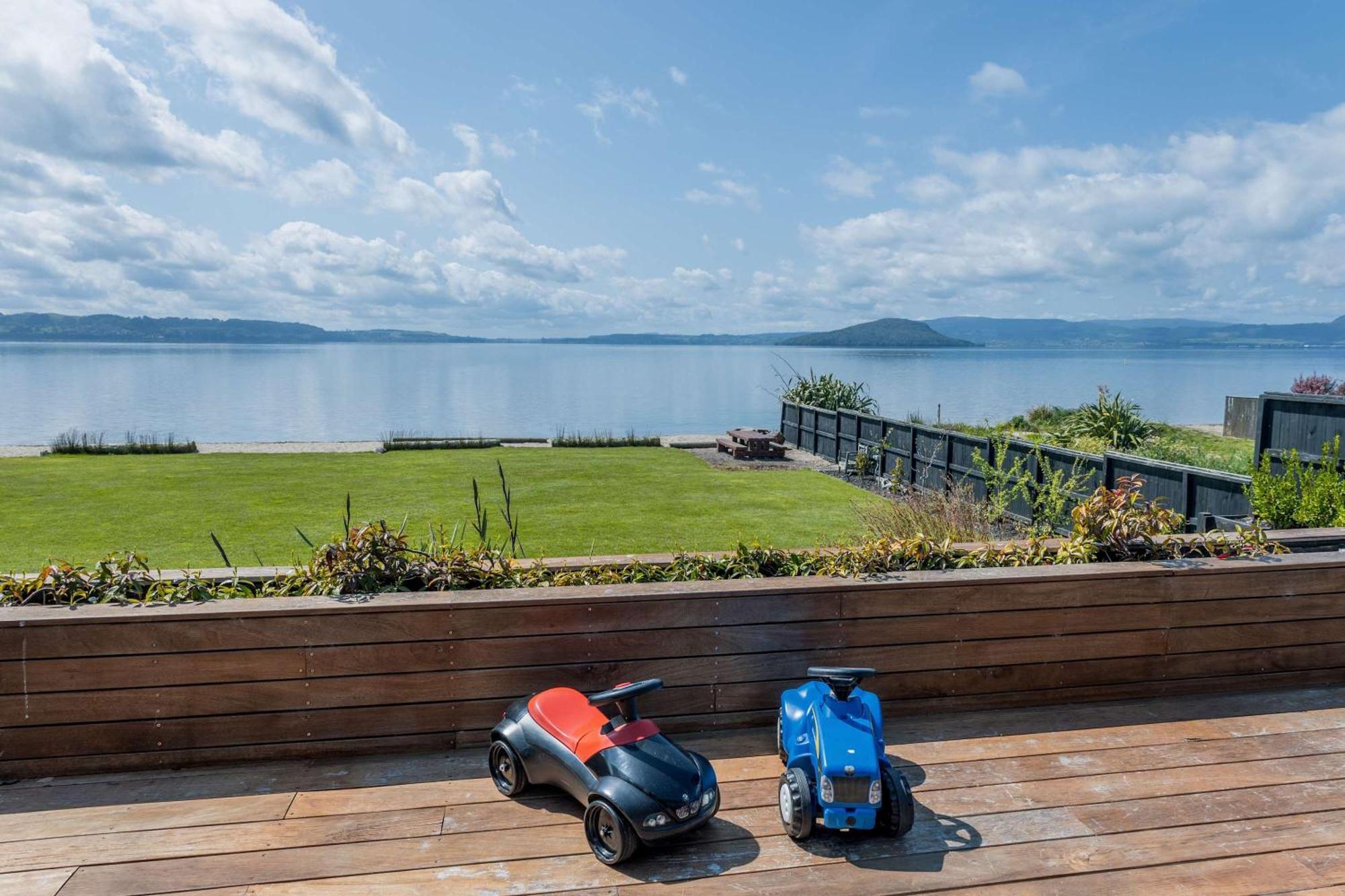 Jandals & Joy Lakefront Retreat Rotorua Zewnętrze zdjęcie